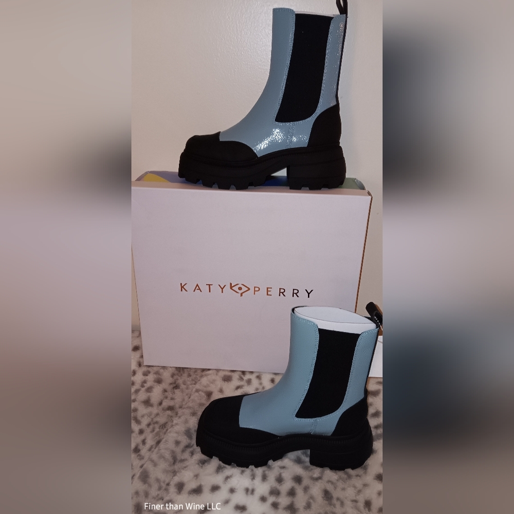 New In Box Katy Perry Black and Blue The Geli Combat Boots Women Size 5.5 M